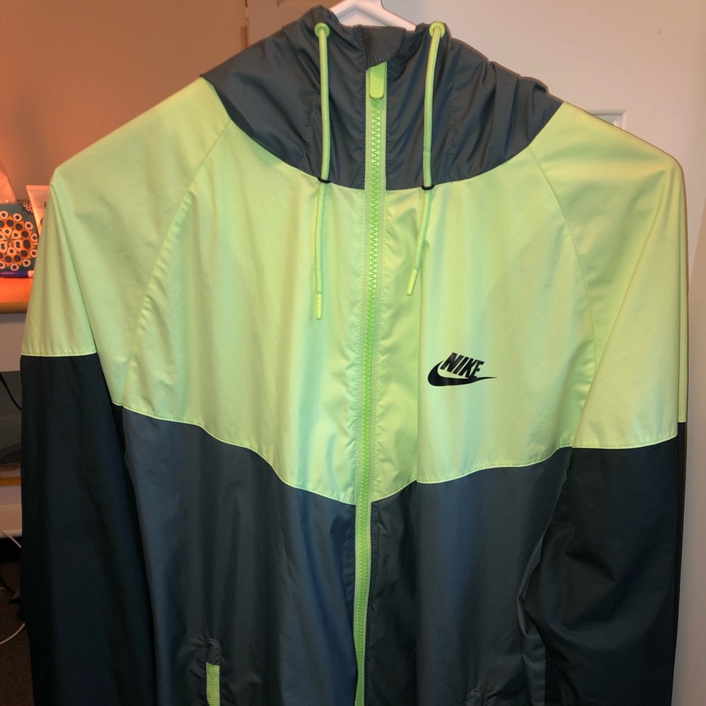 Nike windbreaker